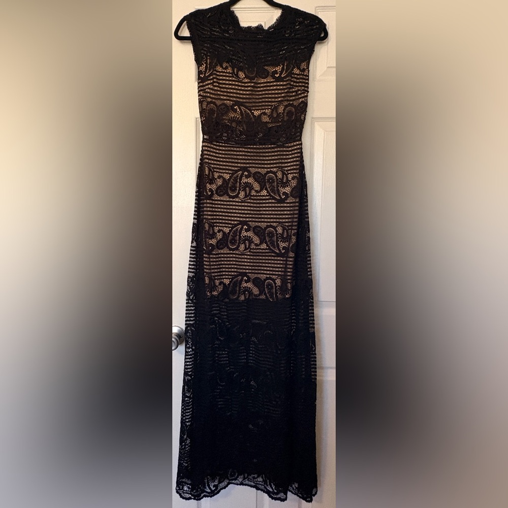 Bisou Bisou Lace Midi Dress Black Nude Lined | Wedding Guest Cocktail | Size 4